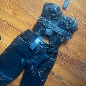 i am già set. only selling as a set